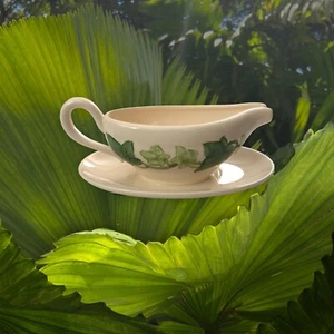 Barco Ivy Gravy con placa base adjunta de colección años 50 sello trasero franciscano de loza - Imagen 1 de 8