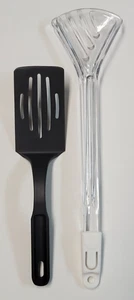 Pampered Chef Plastic 3-way Tongs Salad Server & Small 5-slot Spatula - Picture 1 of 18