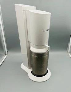 SodaStream Crystal 2.0 Trinkwassersprudler Titan weiß mit Kalkspuren #2 - Bild 1 von 6