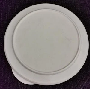 Tupperware Tupper Ersatz Deckel Tafelperle 2410 weiß für C23 oder C27 18 cm - Picture 1 of 2