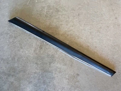 Original 1968 Porsche 911 "S", "L" puerta lateral pasajero riel de decoración Foto 1 de 4