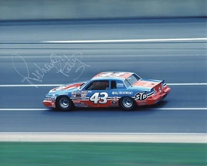 Richard Petty signed NASCAR 8x10 photo autographed The King #3 - Picture 1 of 1