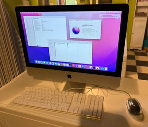 iMac 21.5-inch, Late 2015 1.6 GHZ, 8GB, 1TB HDD with Keyboard and Mouse - Bild 1 von 6