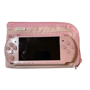 PSP-3000 Konsole Blossom Pink Region Free Japan Sony getestet mit Hülle - Bild 1 von 8