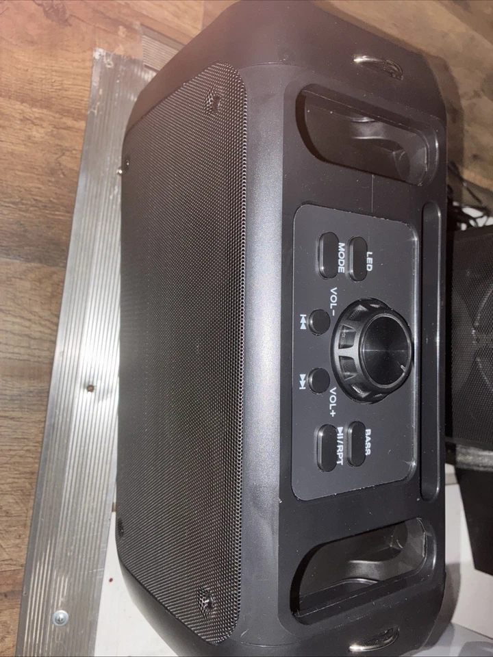 Bluetooth Stereo - Image 1 of 1