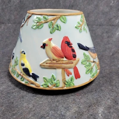 Topper/sombra de velas de cerámica aves silvestres alimentando la naturaleza (chip) 7,25" de ancho x 5" de alto Foto 1 de 4