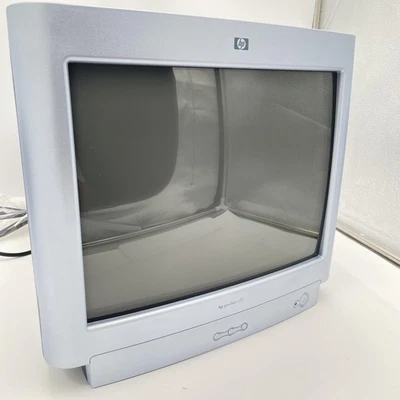 Vintage HP Pavilion V72 17" CRT Color Monitor PE1171U P9611C W Cables Manual - Image 1 of 4