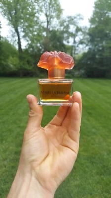 Туалетная вода Mariella Burani Perfume туалетная вода 50 мл Италия  - Изображение 1 из 4