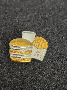 Mc Donalds➔ MENU ➔ Pin/Pins *da collezione* 18360 - Foto 1 di 1