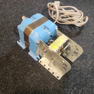 Vintage A.C. Gilbert Erector Electric Engine A49 Motor 110V Works – Video Demo - Picture 1 of 7