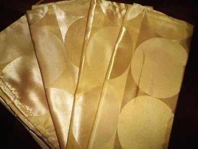  HOME WEAR MIRROR MIRROR GOLD CIRCLES HEMMED (4) SQUARE NAPKINS 100% POLY 18" - Image 1 of 4