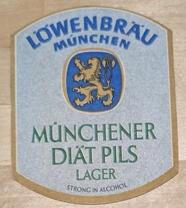 LOWENBRAU MUNCHEN - DIAT PILS LAGER - VINTAGE BEERMAT - GOOD CONDITION - Picture 1 of 2