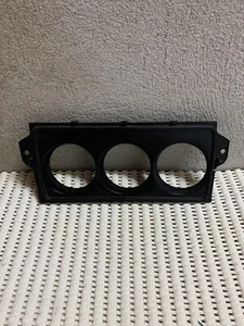 811863321E audi Coupe Gt Typ 85 Bisel Relojes Embellecedor Audi Ur quattro - Imagen 1 de 5