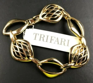 Trifari Bracelet Vintage 90s Bracelet NOS Tags Gold Tone Metal Link Basket Weave - Picture 1 of 5