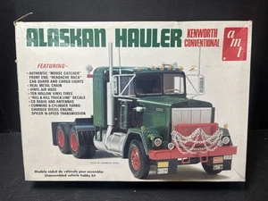AMT Kenworth konventioneller Alaska Hauler Maßstab 1:25 Modellbausatz - brandneu. - Bild 1 von 6