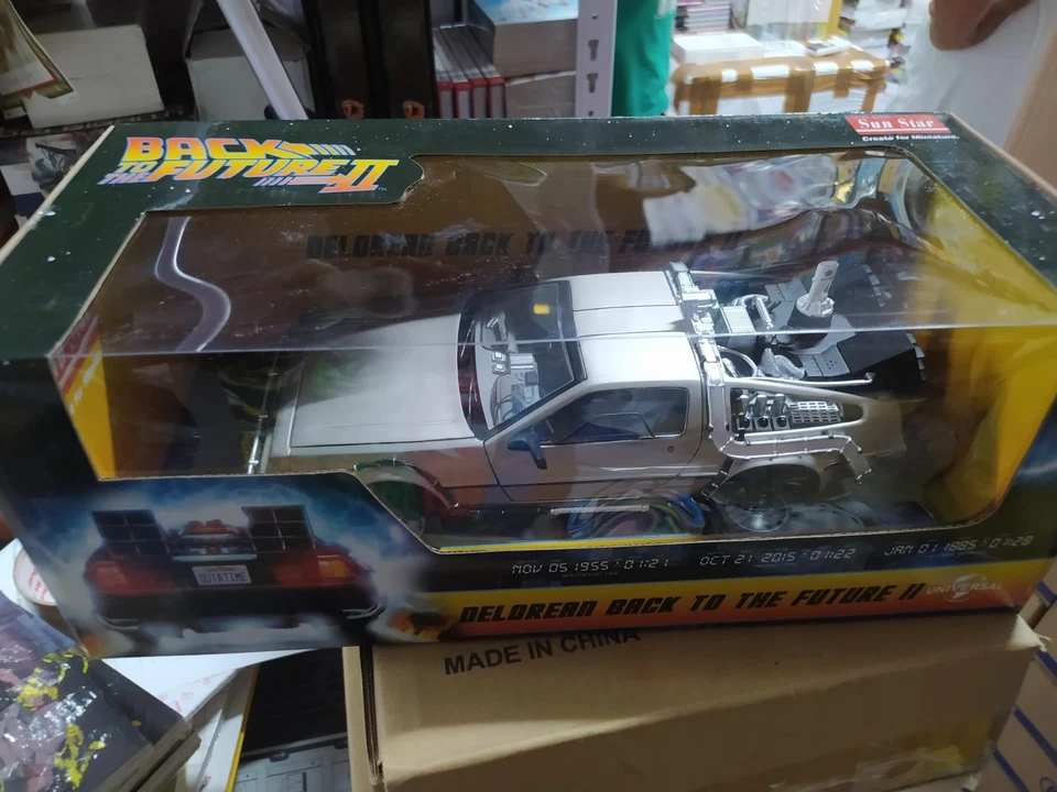 SUN2710 Sun Star Delorean Back to the Future Part II 1/18 Ritorno Al Futuro - Immagine 1 di 4