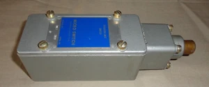 INTERRUPTOR DE LÍMITE DE PRECISIÓN MICROSWITCH 2ML7 NUEVO - Imagen 1 de 4