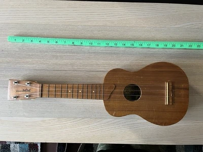 Ukelele soprano Kamaka koa hawaiano etiqueta dorada vintage Foto 1 de 4