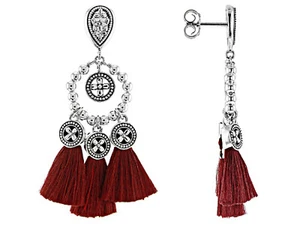 Pendientes de borla de plata esterlina con hilo de seda borgoña Global Destinations™ - Imagen 1 de 3