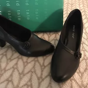 David Tate Kelly Black Nappa Kid Leather Stack Retro Heal Pumps 9.5M Rosette NIB - Picture 1 of 13