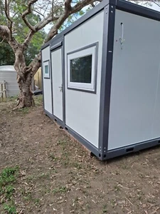 FABULOUS PORTABLE COMPACT CABIN-GUEST ACCOMMODATION - Picture 1 of 11
