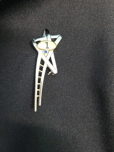 Vintage MARY KAY Gold & Silver Tone 2.25" Ladder of Success Award Brooch Pin - Picture 1 of 3