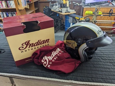 Casco de motocicleta Indian mediano retro cara abierta dos tonos negro/plateado/dorado A500 Foto 1 de 4