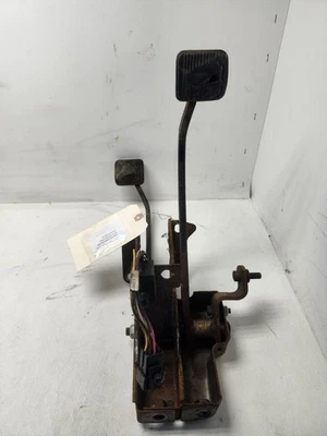 Jeep Cherokee XJ 1991-1996 5 velocidades manual embrague pedales de freno conjunto OEM Foto 1 de 4