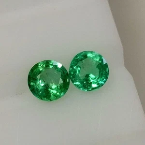 0.73ct Natural Emerald round 4.5mm nice mint green good luster matching pair - Picture 1 of 5
