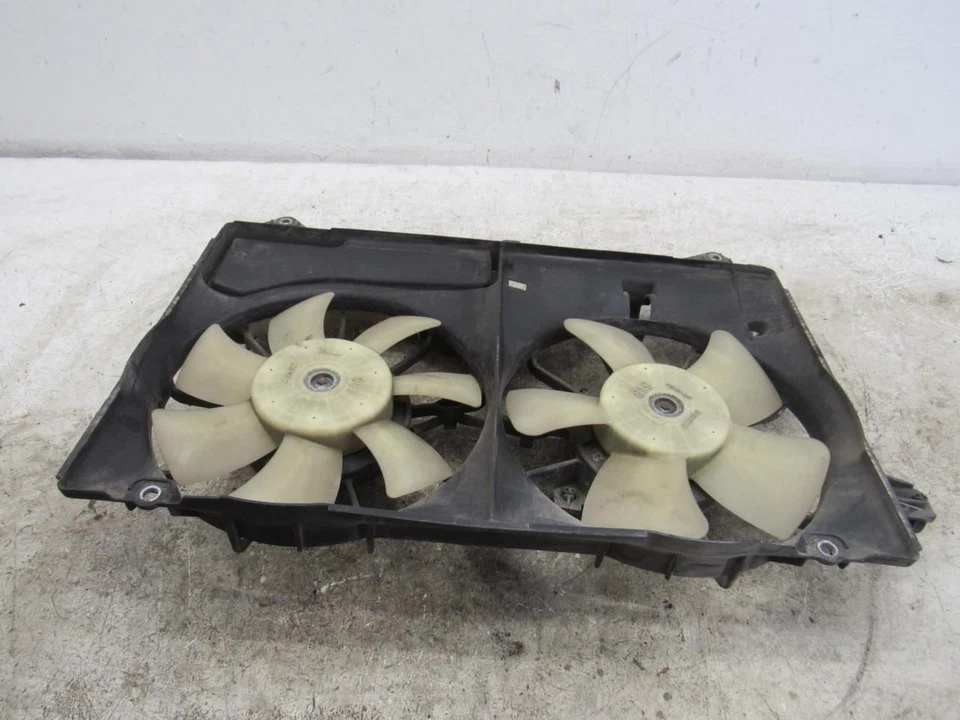 2004 Toyota Prius hybrid radiator ac engie cooling fan assembly coolant tank OEM Foto 1 de 4