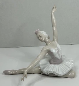 PAVONE BRAND PORCELAIN BALLERINA FIGURINE MADE IN ITALY - Picture 1 of 4