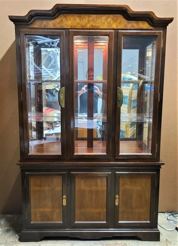 UNIVERSAL FURNITURE Asian Chippendale Pagoda Chinoiserie China Display Cabinet Cover