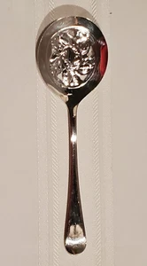 Sheffield England Pierced Tomato Cranberry Server - 8.5" - Silver Plated - Acorn - Picture 1 of 4