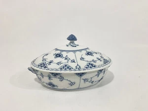 Zuppiera ovale Royal Copenhagen blu scanalata mezzo pizzo 622 con coperchio - Foto 1 di 11