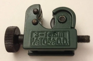 Mini Tubing Cutter for SS, Copper, Brass, Plastic PVC Plume Tubings OD 1/8"-5/8" - Picture 1 of 3