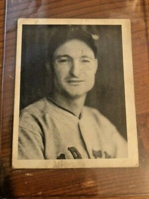 1939 Play Ball Card #89 Lloyd Waner(HOF) VG-EX - Image 1 of 4