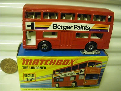 MATCHBOX MB17B BERGER PAINTS BUS BLK MTL BASE 5 SPOKE Whls NO Axle Braces MIB*  - Image 1 of 4