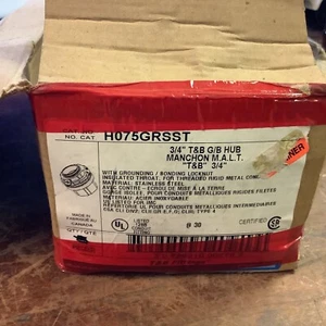 Thomas & Betts H075GRSST 3/4” Stainless Steel Hub With G/B Locknut  - Picture 1 of 5