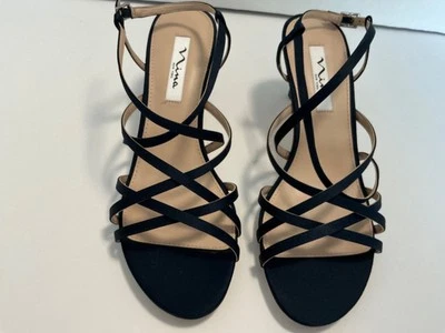 Sandália Nina Strappy azul marinho tamanho 10 salto é 2 3/4” - Imagem 1 de 4