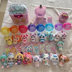 Wunderschönes Precure Spielzeugset mit Plüschfiguren und Zubehör - Bild 1 von 8