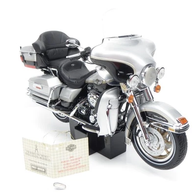 2003 Harley-Davidson Ultra Classic 100th Franklin Mint 1:10 Diecast Motorcycle - Image 1 of 4