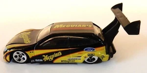 2001 HOT WHEELS FORD FOCUS MEGUIAR'S BLACK 1:64 DIECAST RACE CAR gelb schwarz - Bild 1 von 4