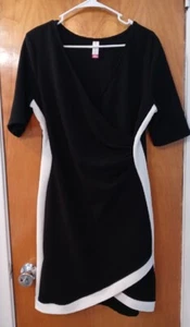 Stunning Black And White Form Fitting Women's Dress Size 15-17 Asymmetrical - Picture 1 of 6