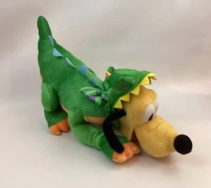 "Felpa de peluche Plutón vestido de dragón 15"" Disney Store" - Imagen 1 de 12