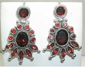 Pendientes colgantes PLATA ESTERLINA con 13 granates - Imagen 1 de 1