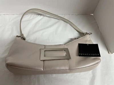 NUEVO Bolso de Hombro Apostrophe Imitación Cuero Beige Cartera Mediana con Hebilla Frontal Foto 1 de 4