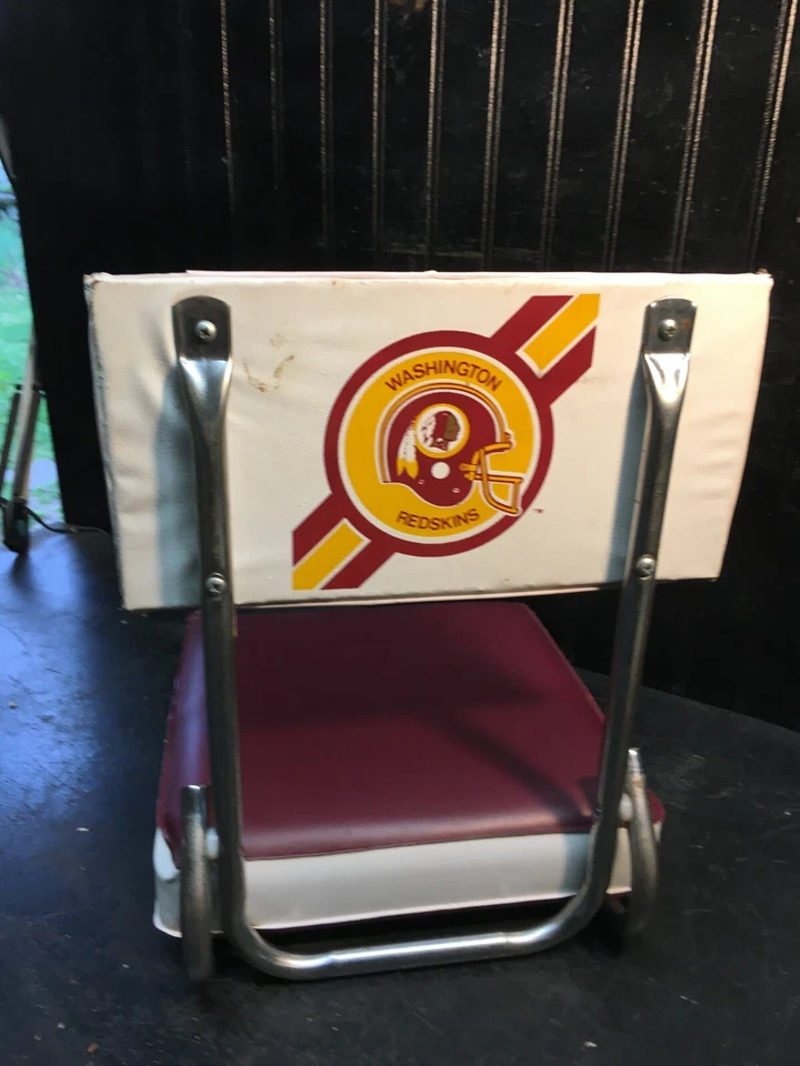 Silla Asiento Plegable Estadio WASHINGTON REDSKINS Vintage Años 70 Logo Original Foto 1 de 4