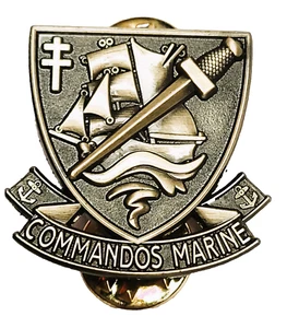 PIN'S REDUCTION INSIGNE DE BERET COMMANDOS MARINE NATIONALE CALOT VESTE NEUF - Picture 1 of 2