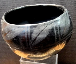 VINTAGE CHAWAN JAPANESE RAKU-WARE- TEA CEREMONY BLACK BOWL- 5 X 6 1/2 IN. - Picture 1 of 2