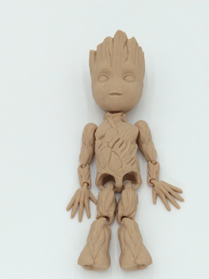 Figura BABY GROOT Articulada Madera Flexi PLA 6" Figura Impresa en 3D Foto 1 de 4